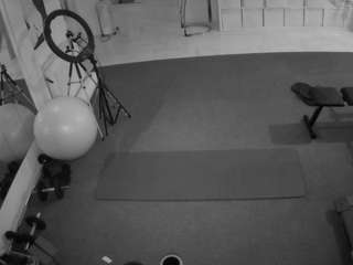voyeurcam-julmodels-living-5 Webcam Model Profile