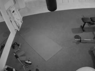 voyeurcam-julmodels-living-5