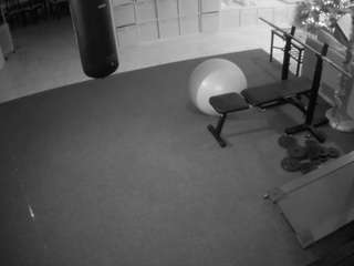 voyeurcam-julmodels-living-5