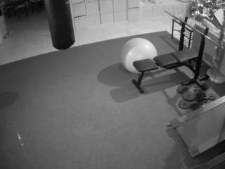 voyeurcam-julmodels-living-5