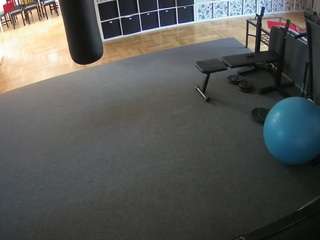 voyeurcam-julmodels-living-5