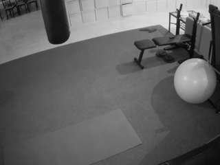 voyeurcam-julmodels-living-5