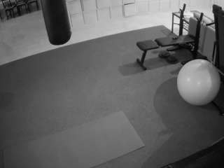 voyeurcam-julmodels-living-5