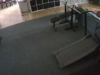 このモデルは現在ライブ中です。 voyeurcam-julmodels-living-5