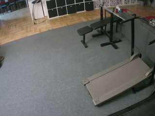 هذا النموذج مباشر الآن. voyeurcam-julmodels-living-5