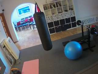 voyeurcam-julmodels-living-5