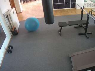 voyeurcam-julmodels-living-5