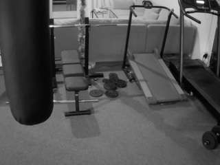 voyeurcam-julmodels-living-6 Flashing live webcam