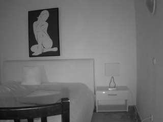 voyeurcam-julmodels-living-6