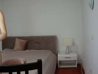 voyeurcam-julmodels-living-6 webcam