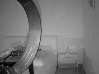 voyeurcam-julmodels-living-6