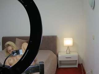 voyeurcam-julmodels-living-6