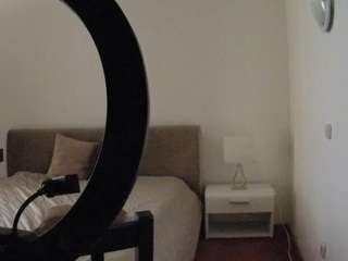 voyeurcam-julmodels-living-6