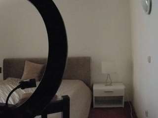 voyeurcam-julmodels-living-6