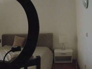 voyeurcam-julmodels-living-6