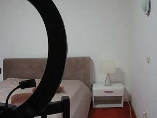 voyeurcam-julmodels-living-6