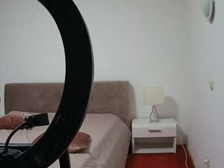 voyeurcam-julmodels-living-6