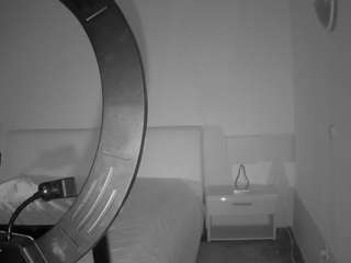 voyeurcam-julmodels-living-6 webcam