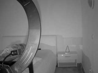 voyeurcam-julmodels-living-6