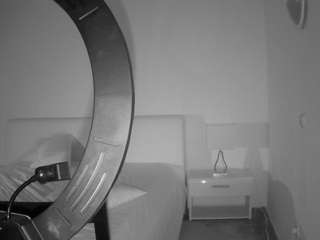 voyeurcam-julmodels-living-6
