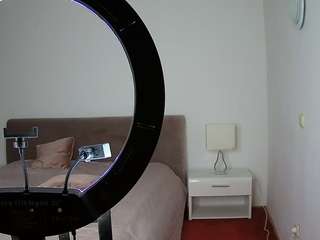 voyeurcam-julmodels-living-6