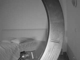 voyeurcam-julmodels-living-6