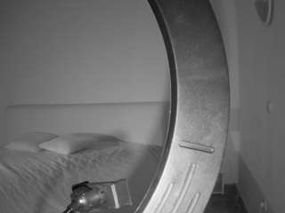 voyeurcam-julmodels-living-6 webcam