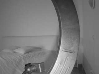 voyeurcam-julmodels-living-6 webcam