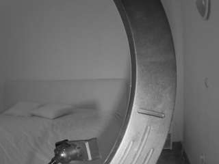 voyeurcam-julmodels-living-6 webcam