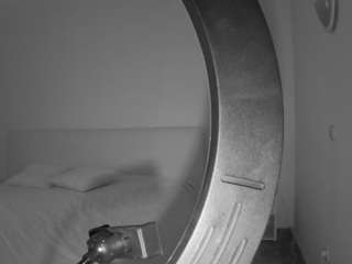 voyeurcam-julmodels-living-6 webcam