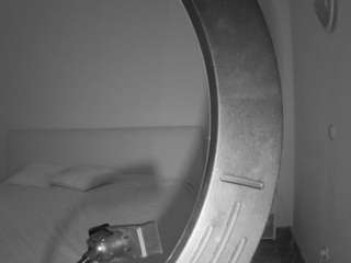 voyeurcam-julmodels-living-6 webcam