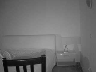 voyeurcam-julmodels-living-6 webcam