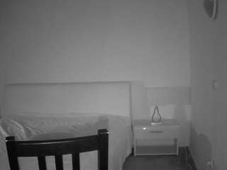 voyeurcam-julmodels-living-6 webcam