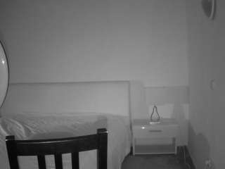 voyeurcam-julmodels-living-6 webcam