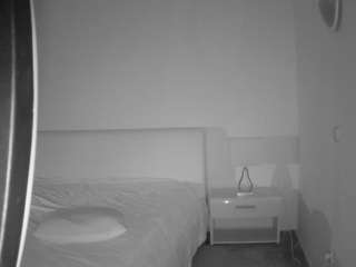 voyeurcam-julmodels-living-6 webcam