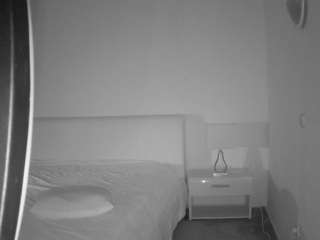 voyeurcam-julmodels-living-6