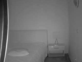 voyeurcam-julmodels-living-6