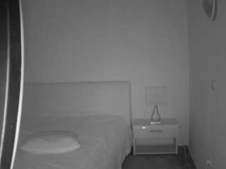 voyeurcam-julmodels-living-6