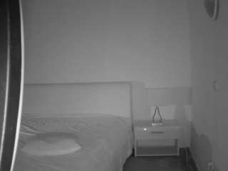 voyeurcam-julmodels-living-6