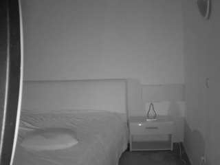 voyeurcam-julmodels-living-6 webcam