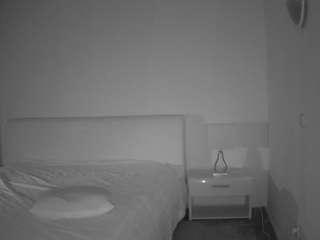 voyeurcam-julmodels-living-6