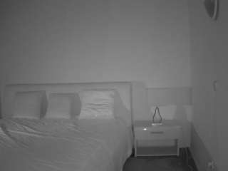 voyeurcam-julmodels-living-6 webcam