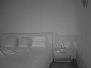 voyeurcam-julmodels-living-6