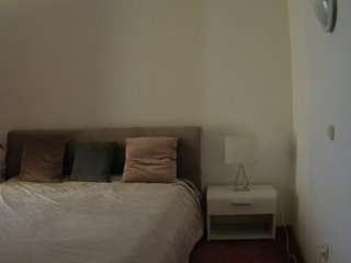 voyeurcam-julmodels-living-6