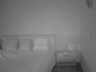 voyeurcam-julmodels-living-6