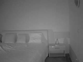 voyeurcam-julmodels-living-6