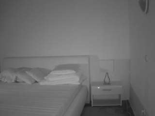 voyeurcam-julmodels-living-6