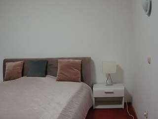 le modèle voyeurcam-julmodels-living-6 est en webcam porno dans un show sur le site camsoda, il possède les tags suivants: flashing,hidden,hidden cam,julmodels-house,no drinking,no smoking,pov,sexwebcam,voyeur,hd