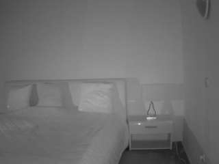 le modèle voyeurcam-julmodels-living-6 est en webcam porno dans un show sur le site camsoda, il possède les tags suivants: flashing,hidden,hidden cam,julmodels-house,no drinking,no smoking,pov,sexwebcam,voyeur,hd