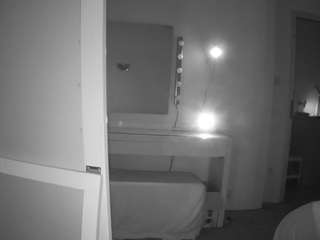voyeurcam-julmodels-living-6